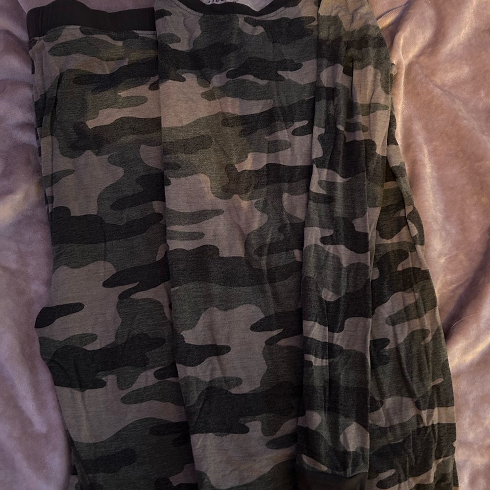 Little Sleepies Vintage Camo Two-Piece Set 9/10 Kids